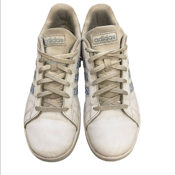 ADIDAS GIRLS Youth Low Top Sneaker, Size 5 Big Girl or Womens 6.5 Equivalent - Picture 3 of 9